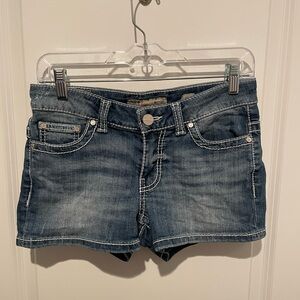 LIKE NEW!!  BKE Shorts for Women
Only worn a couple times, always hung to dry
